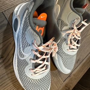 Women’s Nike KD Shoes Size 7